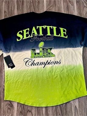 NFL Seattle Seahawks Super Bowl Champions Color Block Long Sleeve NWT